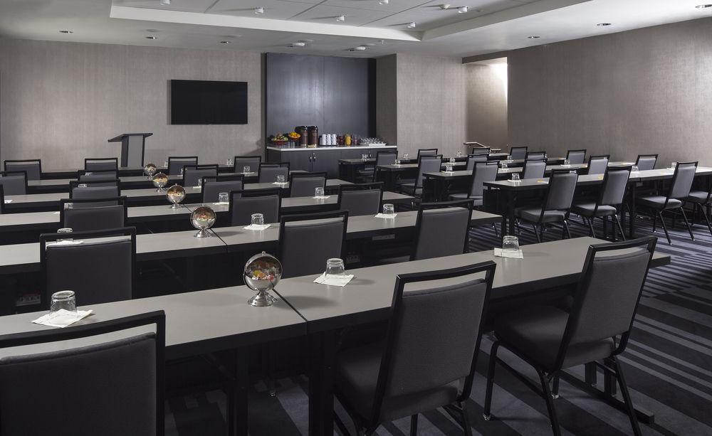 Courtyard By Marriott New York Manhattan/Central Park Extérieur photo