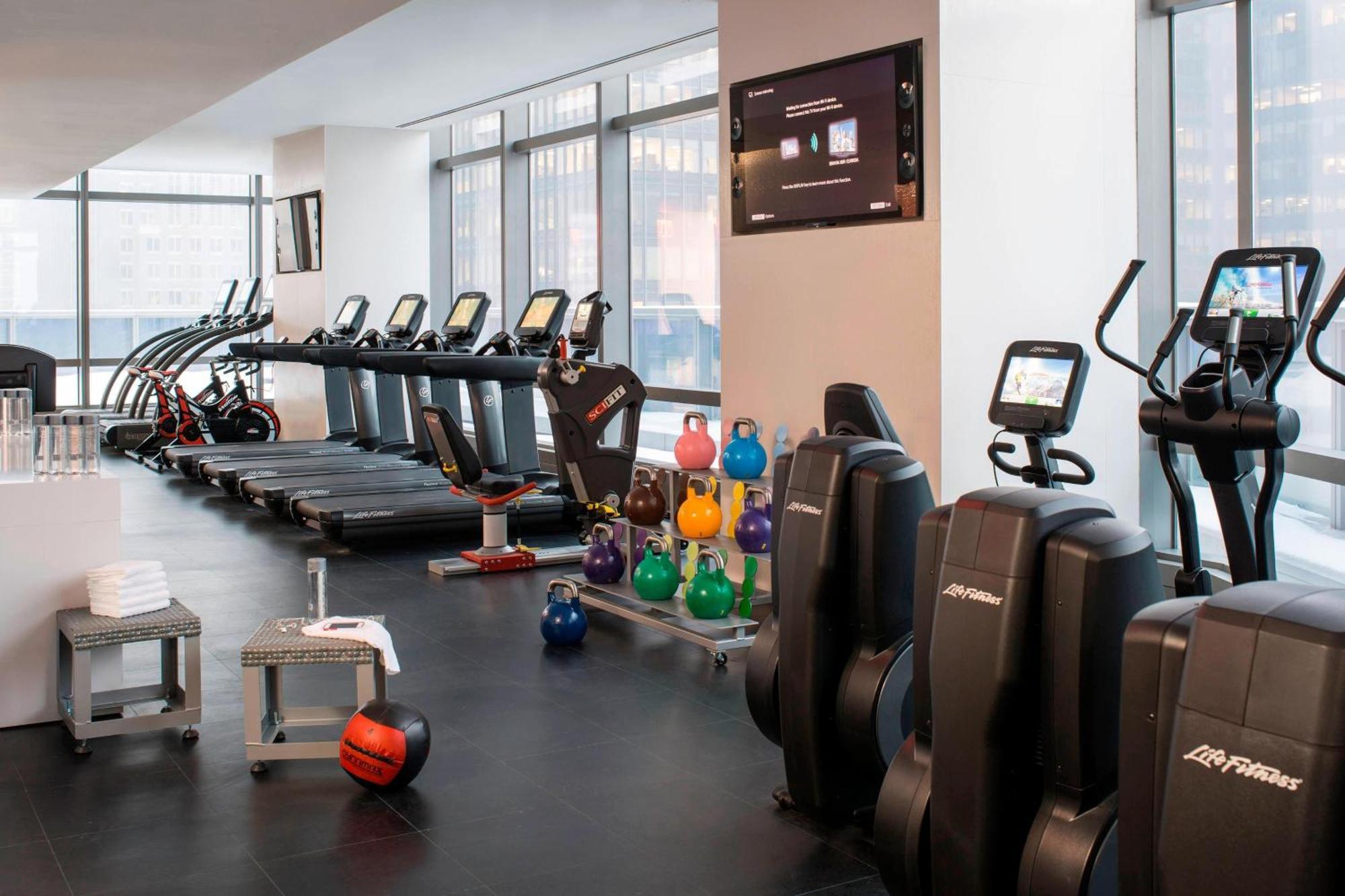 Courtyard By Marriott New York Manhattan/Central Park Extérieur photo