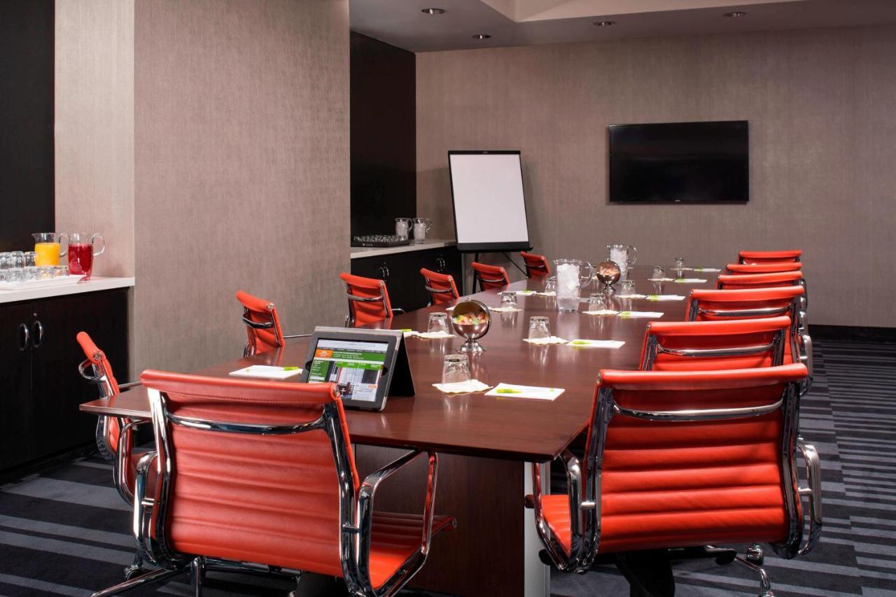 Courtyard By Marriott New York Manhattan/Central Park Extérieur photo